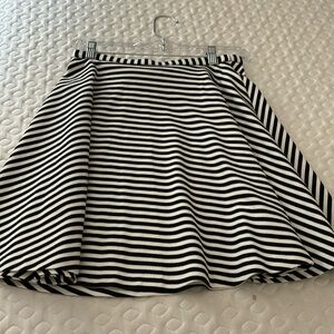 New York and Company Stretch Skirt